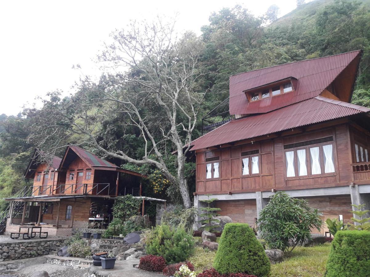 Pondok Berata Dapdap Balige Ngoại thất bức ảnh